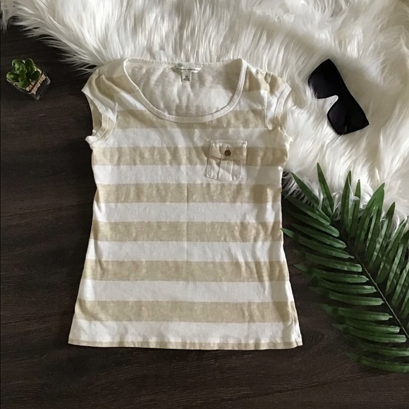 Banana Republic Tops - ✨Banana Republic tee✨